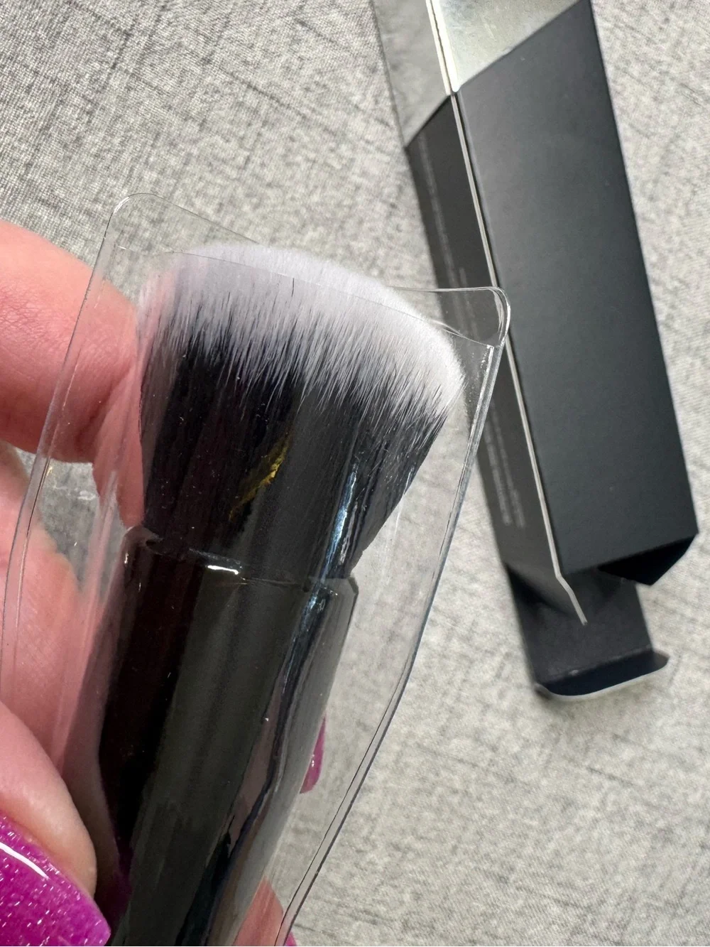 IL Makiage Woke Up Like This Flawless Foundation Color 035 w/ Blending Brush NWT